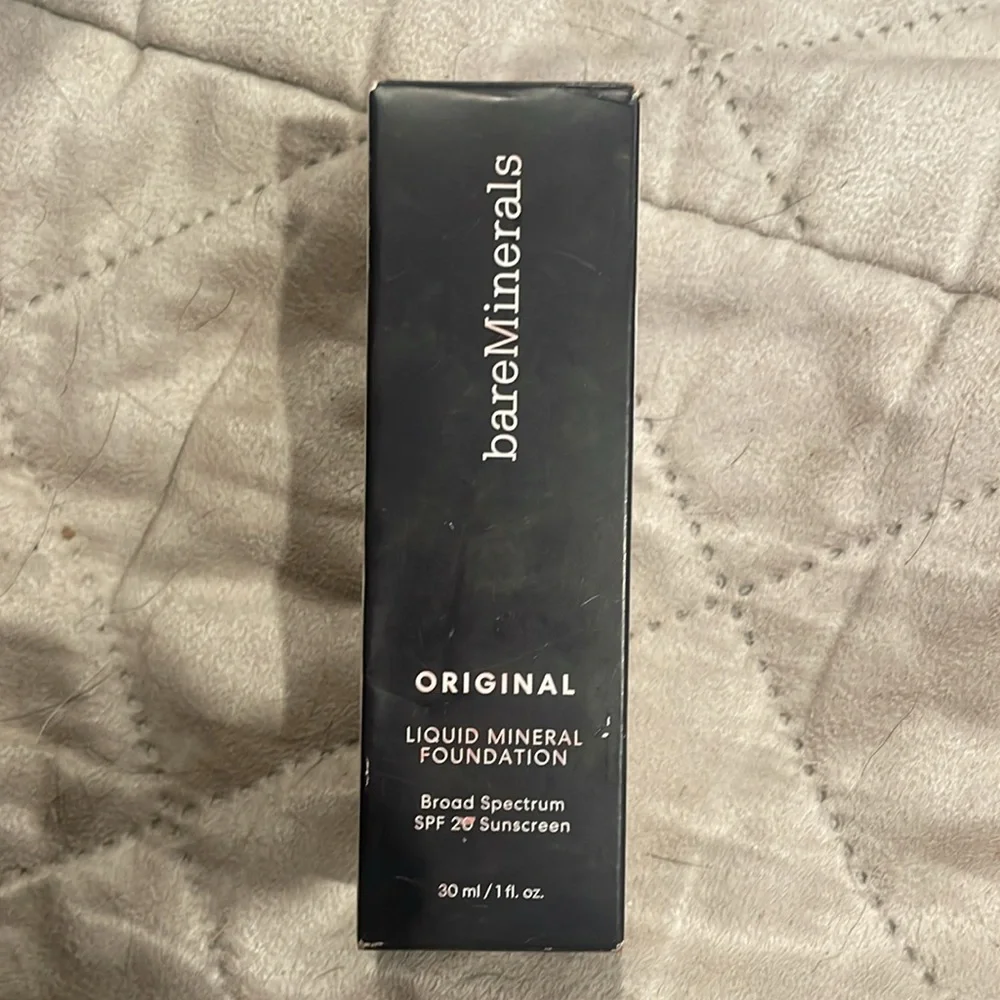 bareMinerals Original Liquid Mineral Foundation Warm Tan 22. Brand new